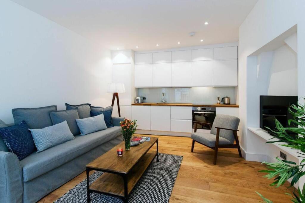 Charming Stylish One-Bedroom Apartment Londra Esterno foto